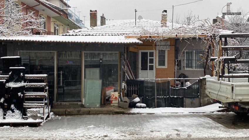 Evde doğal gazdan etkilenen baba öldü, eşi ve 2 çocuğu tedaviye alındı (2)