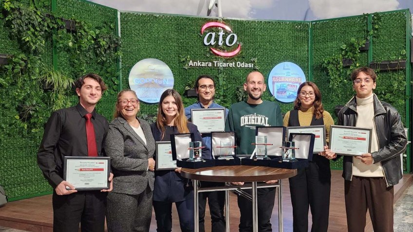 Akdeniz Üniversitesi İletişim Fakültesi öğrencilerine 4 ödül