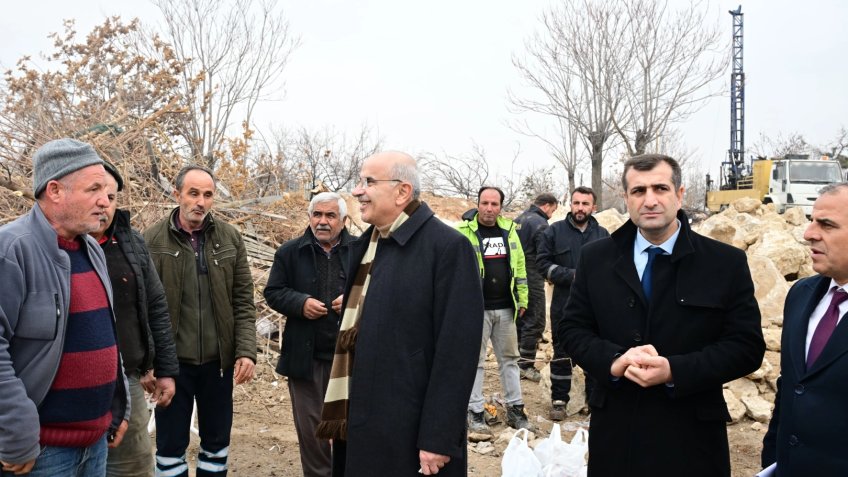 Başkan Er, Taştepe Mahallesi rezerv alanında incelemelerde bulundu