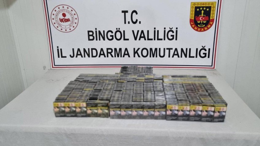 Bingöl’de 500 paket kaçak sigara ele geçirildi, araması bulunan 1 kişi yakalandı