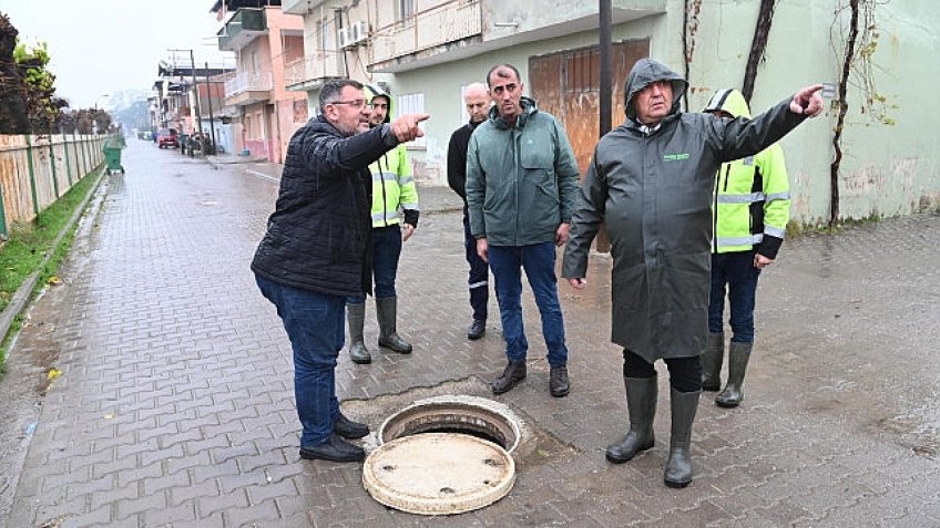 Büyükşehir ve MASKİ Ekipleri Şiddetli Yağışa Karşı Sahada