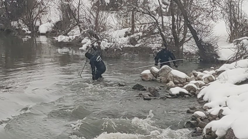 Dalgıçlar Karasu’da kayıp öğretmeni arıyor