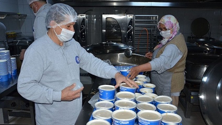 Alanya Aşevi ihtiyaç sahiplerini yalnız bırakmadı