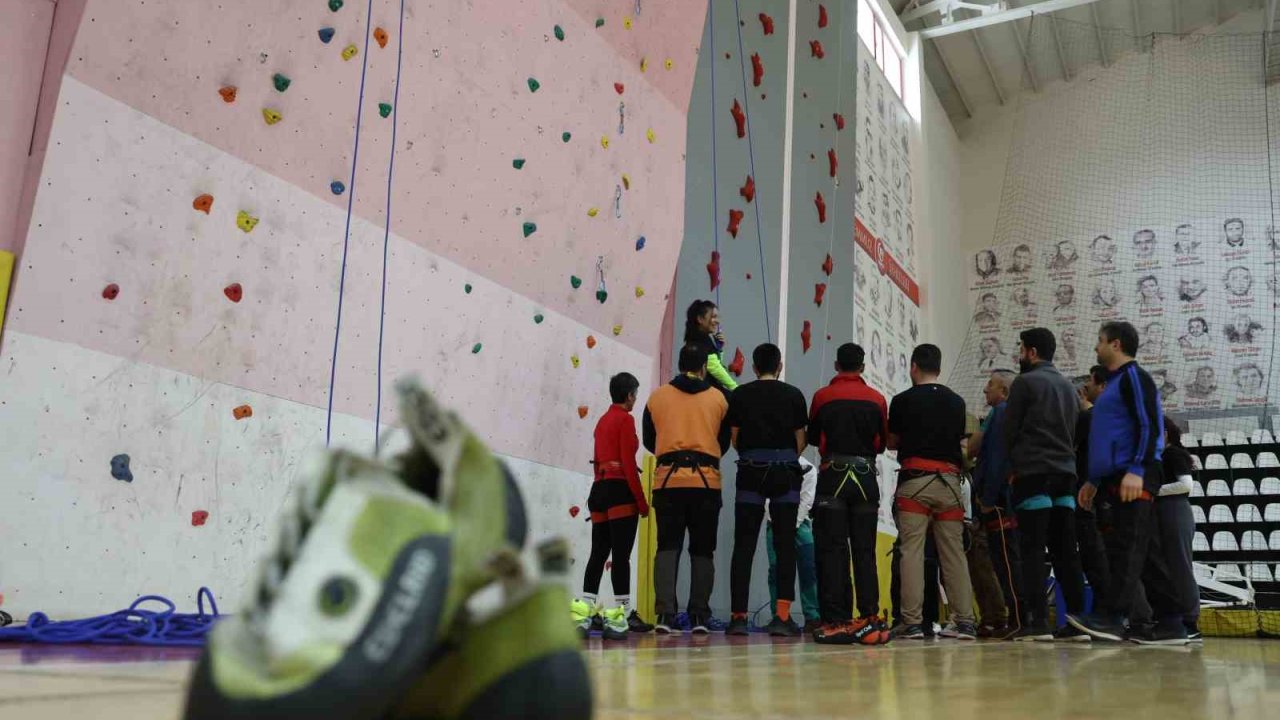 Elazığ tarihinde bir ilk: Türkiye’nin dört bir yanından sporcular Elazığ’da buluştu