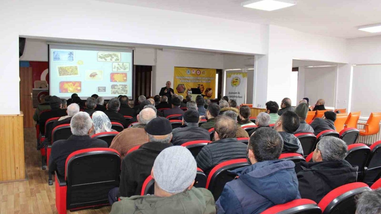 Erzincan’da varroa ile mücadele eğitimleri başladı