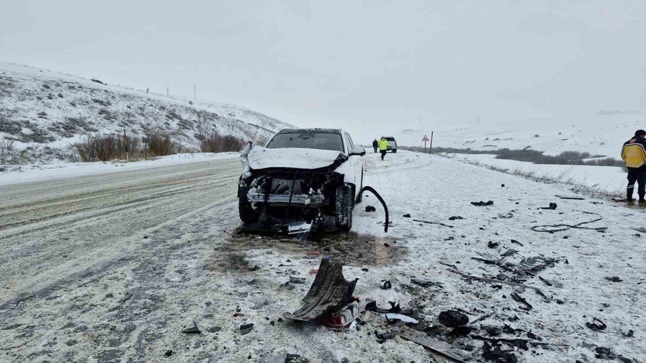 Erzurum’da trafik kazası: 2 ölü