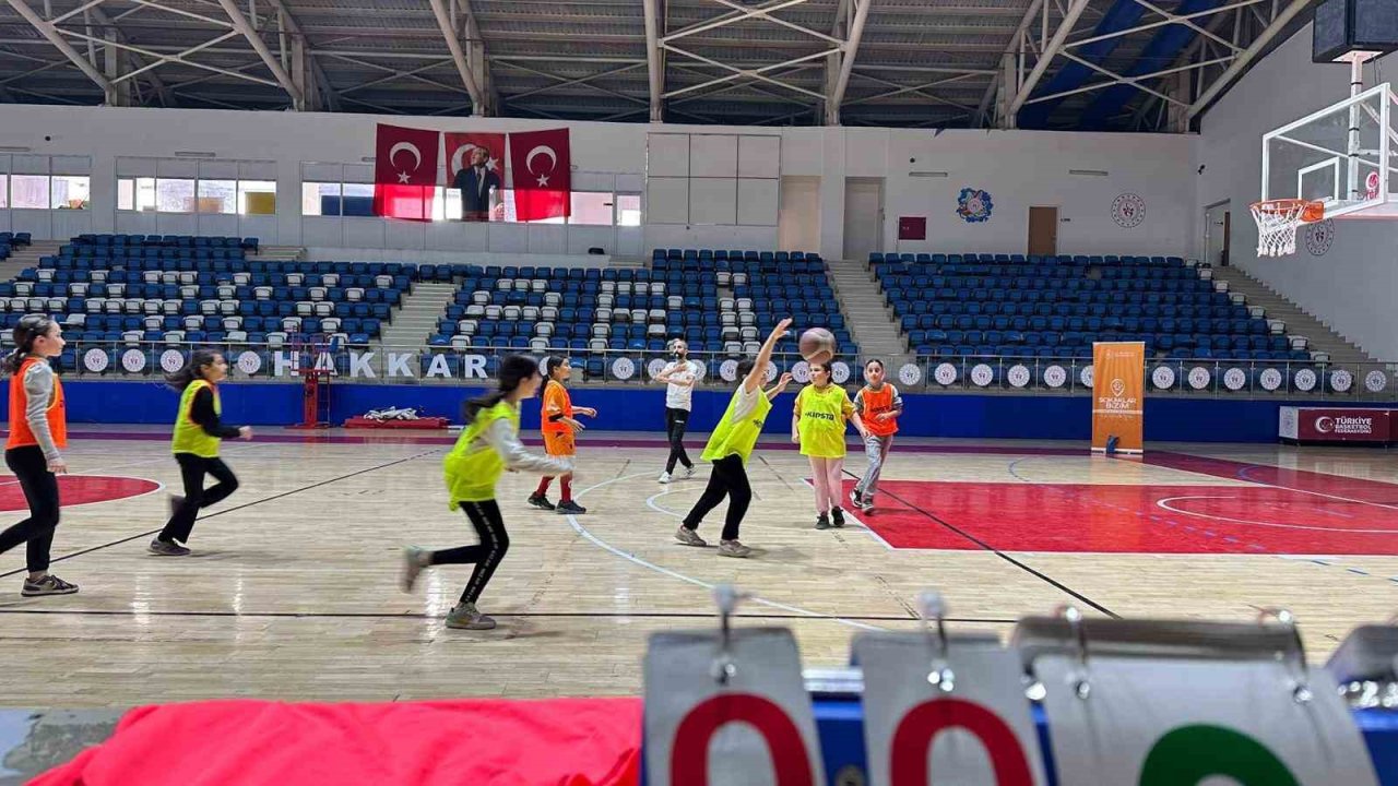 Hakkari’de 1416 çocuk basket oynuyor