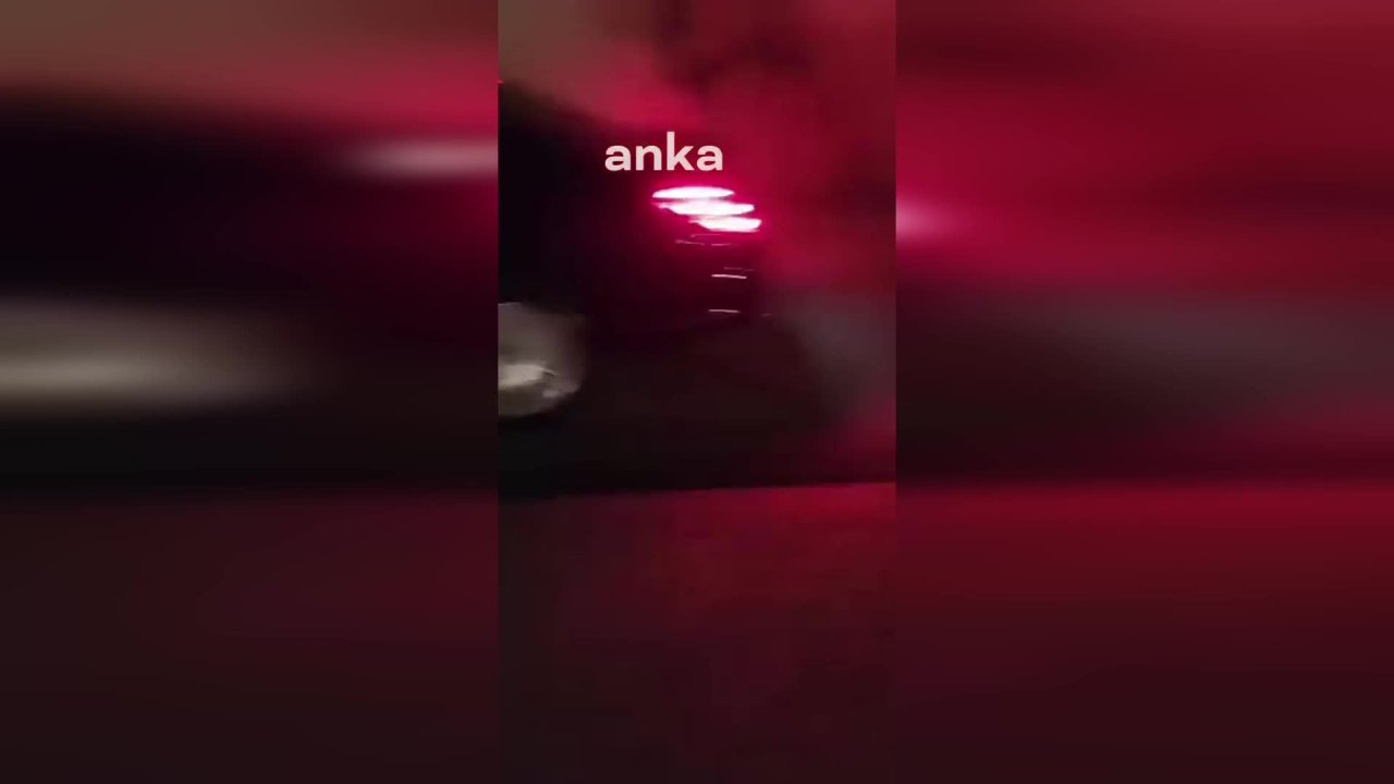 Konya'da 3 katlı bina çöktü... Konya Valisi Akın: "Enkaz altında 5  kişi olduğu bilgisi var"