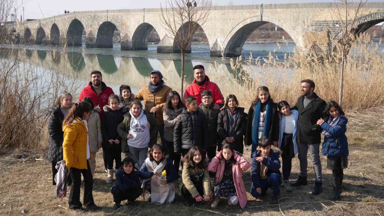 Muş’ta öğrenciler için kültür gezisi düzenlendi