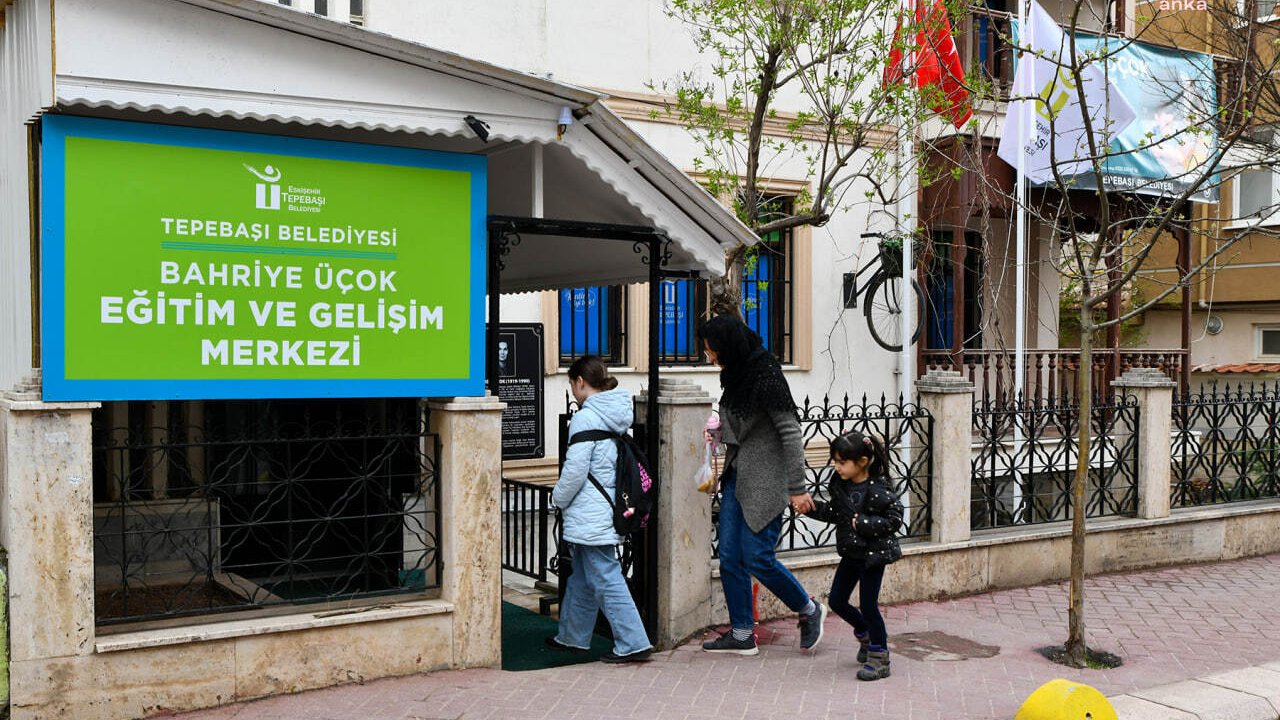 Tepebaşı Belediyesi Bahriye Üçok Eğitim ve Gelişim Merkezi’nden LGS’ye hazırlanan öğrencilere destek