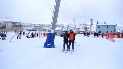 Abalı Kayak Merkezi kayakseverleri ağırladı