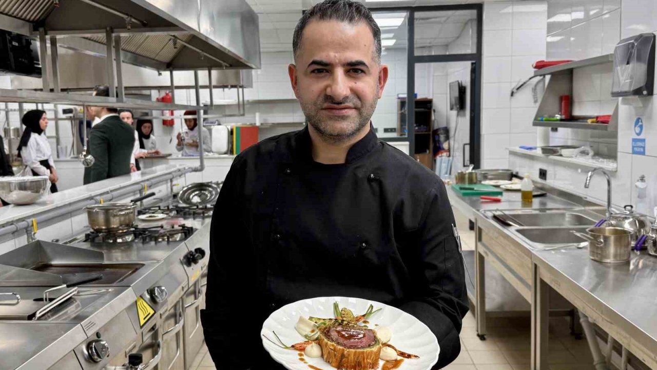 Ağrı İbrahim Çeçen Üniversitesi Gastronomi öğrencileri, deneyimli şeflerden uygulamalı eğitim alıyor