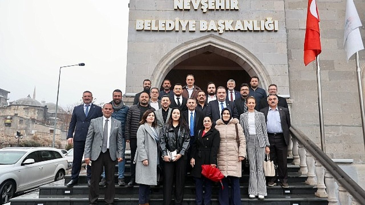 Anahtar Parti Heyetinden Başkan Arı'ya Ziyaret