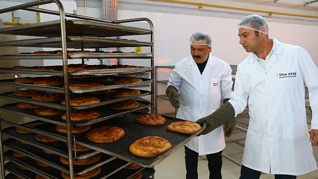 Antalya Büyükşehir Halk Ekmek Büfeleri'nde Ramazan pidesi 15 TL