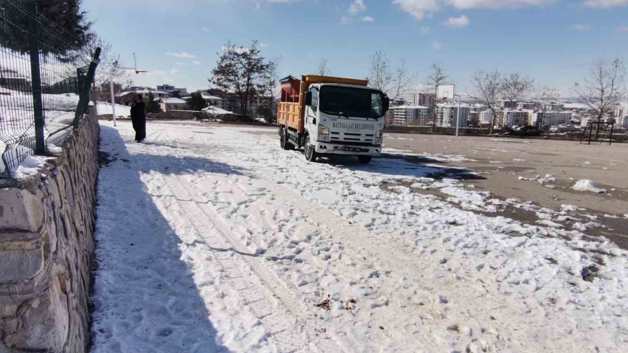 Battalgazi’de kar yağışına karşı erken müdahale