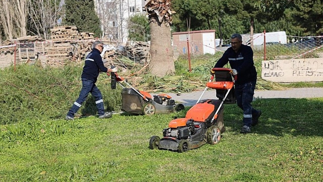 Bayraklı'da parklara kapsamlı bakım