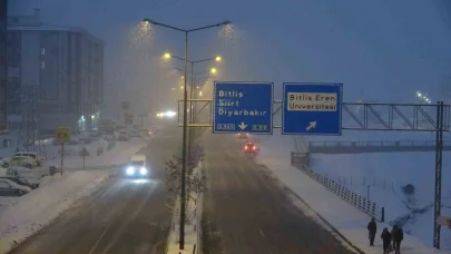 Bitlis’te eğitime kar engeli