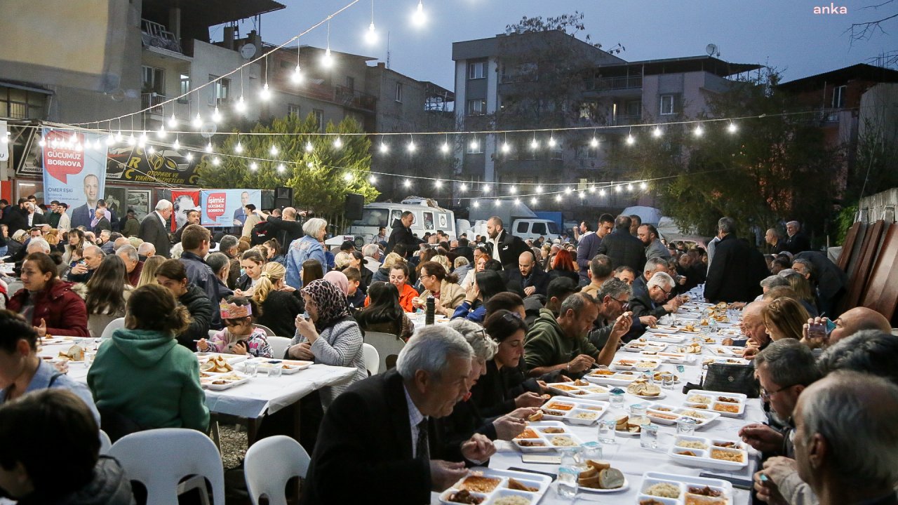  Bornova Belediyesi'nden her gün bin kişiye iftar yemeği 