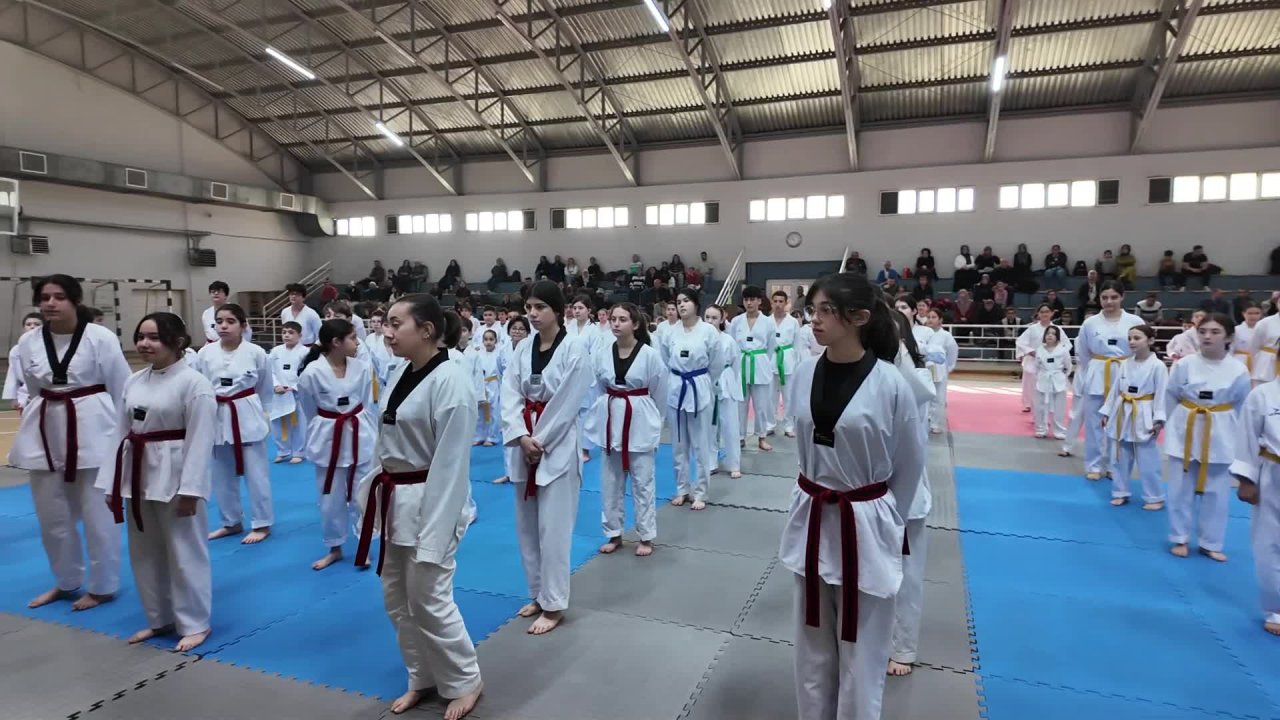 Bornova’da taekwondocuların kuşak heyecanı 