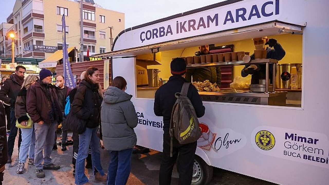 Bucalılar sıcak çorba ikramından memnun kaldı