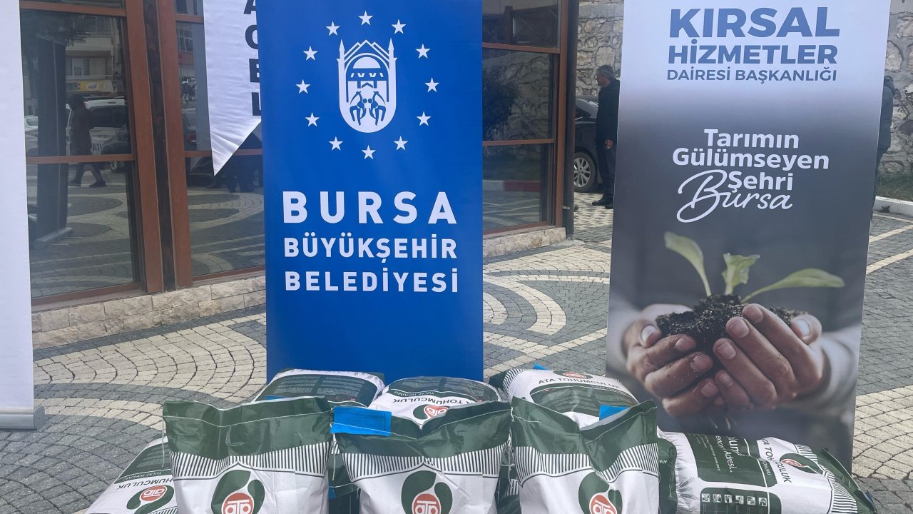 Bursa Büyükşehir Belediyesi’nden çiftçiye tohum desteği