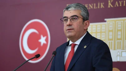 CHP'li belediyelere operasyona tepki... CHP Grup Başkanvekili Gökhan Günaydın: "Emniyet ve adliye koridorlarından siyaset dizayn edilemez''