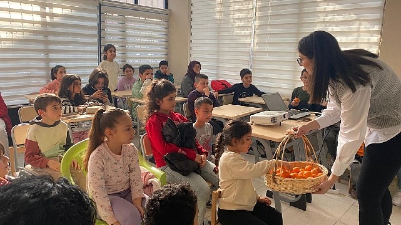 Çiğli Belediyesi’nden miniklere sağlıklı beslenme semineri