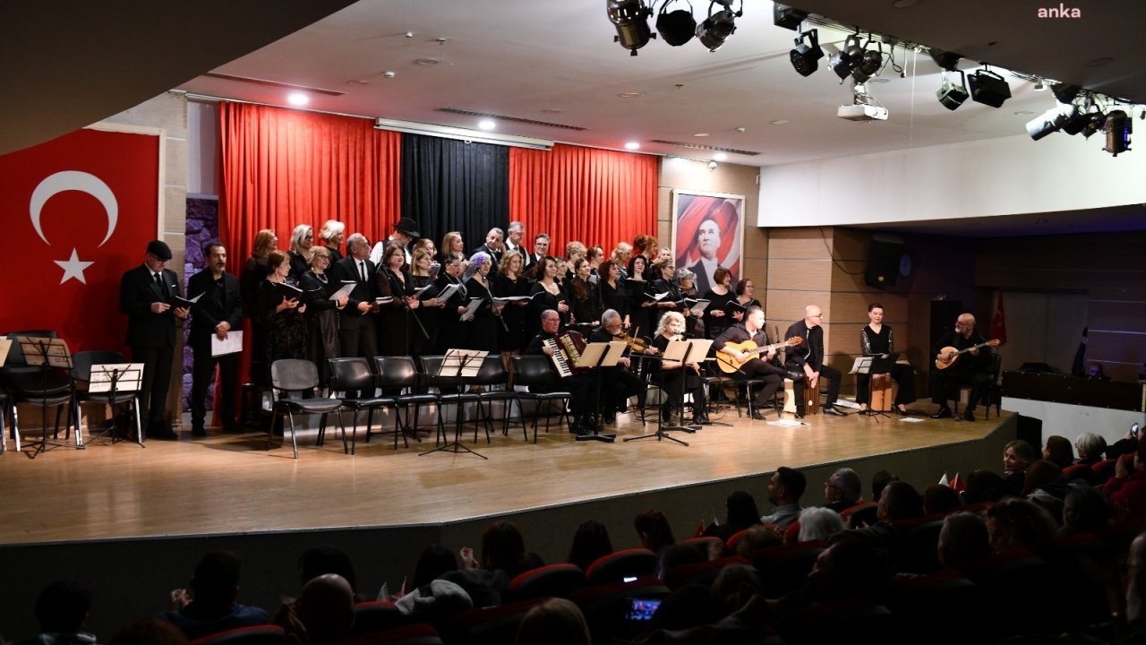 Çiğli’de Rebetiko Korosu sahne aldı 