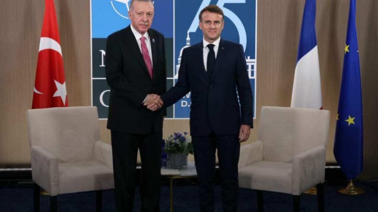 Cumhurbaşkanı Erdoğan, Fransa Cumhurbaşkanı Macron ile telefonda görüştü