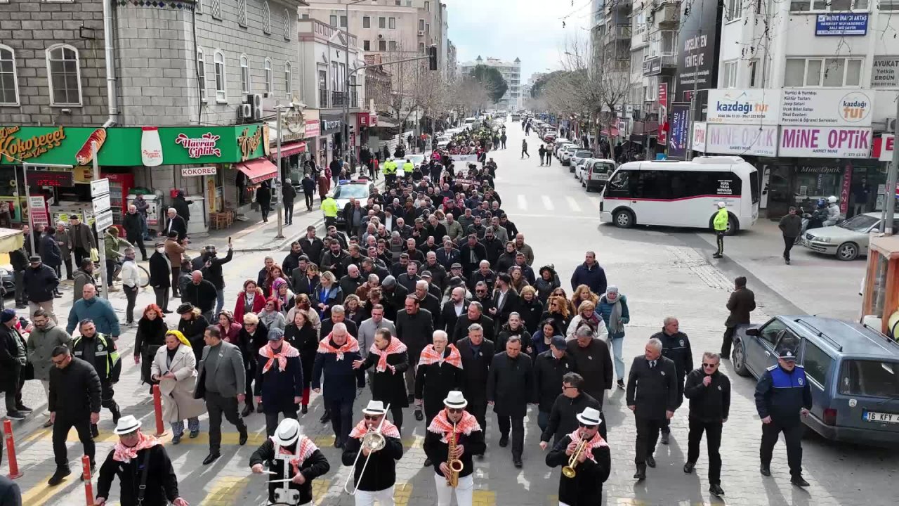 Edremit’te düzenlenen geleneksel "Meci Şenliği" başladı