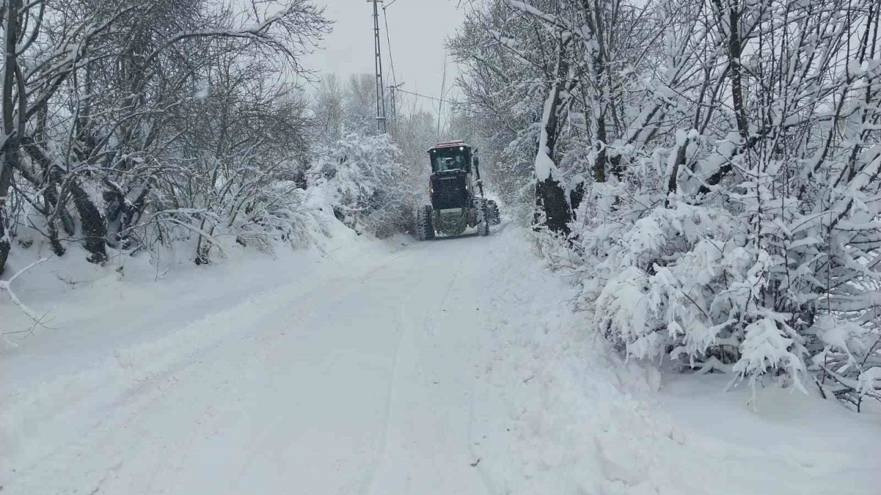 Elazığ’da 162 köy yolu ulaşıma kapandı