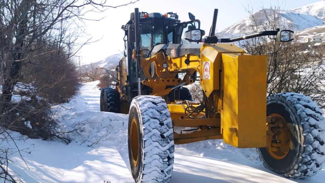 Elazığ’da 17 köy yolu ulaşıma kapandı