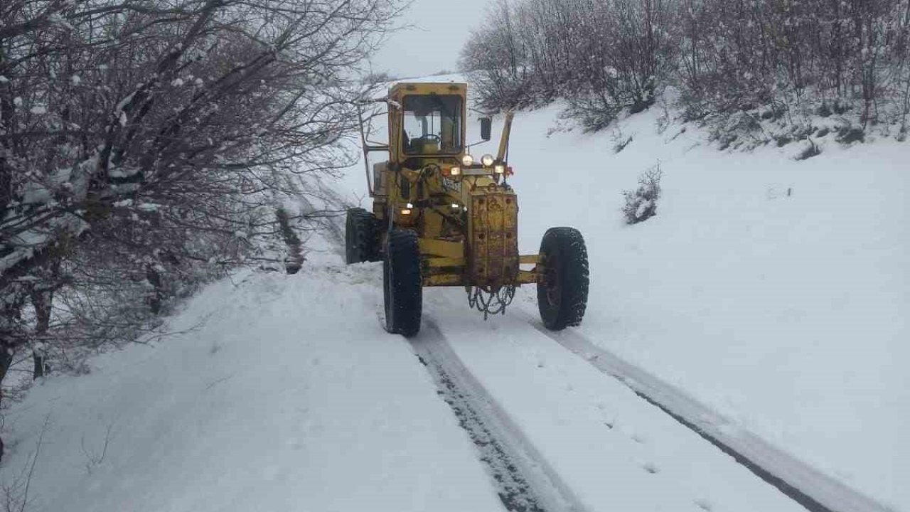 Elazığ’da 54 köy yolu ulaşıma kapandı