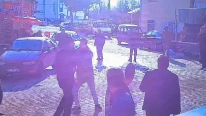 Elazığ’da bıçaklı, sopalı, fırın kürekli kavga: 3 kişi yaralı