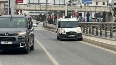 Elazığ’da hafif ticari araçlar çarpıştı