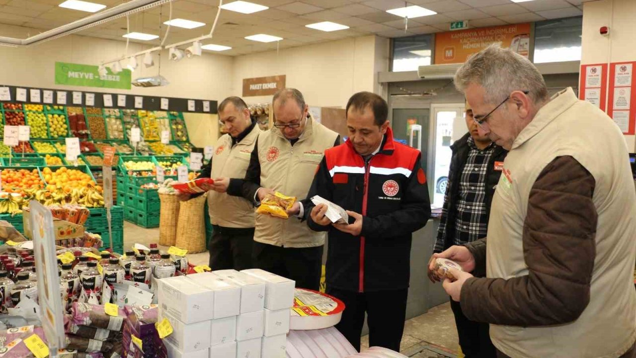 Erzincan’da gıda satış noktaları ve ramazan kolileri denetlendi