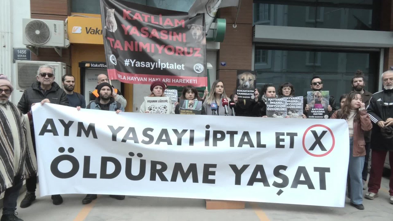 Erzincan'da hayvanların öldürülmesi İzmir'de protesto edildi