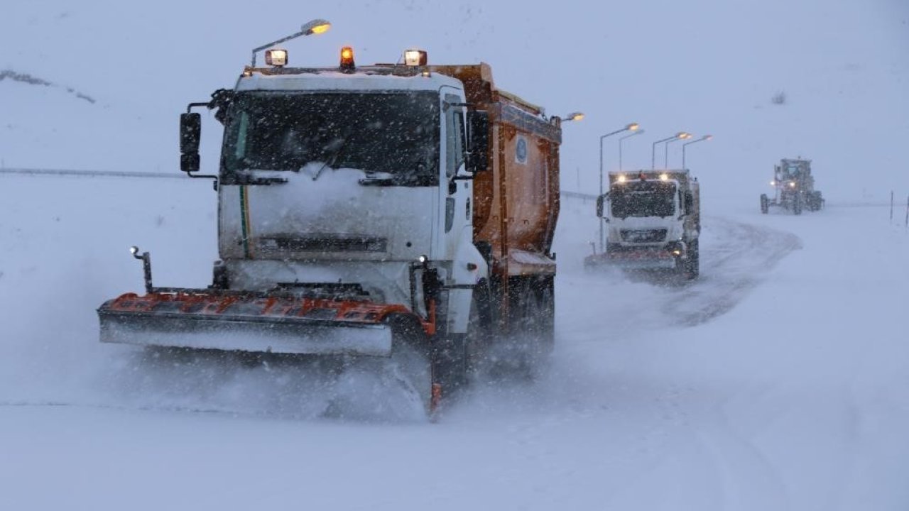 Erzincan’da kar ve tipi etkili oldu, eğitime ara verildi