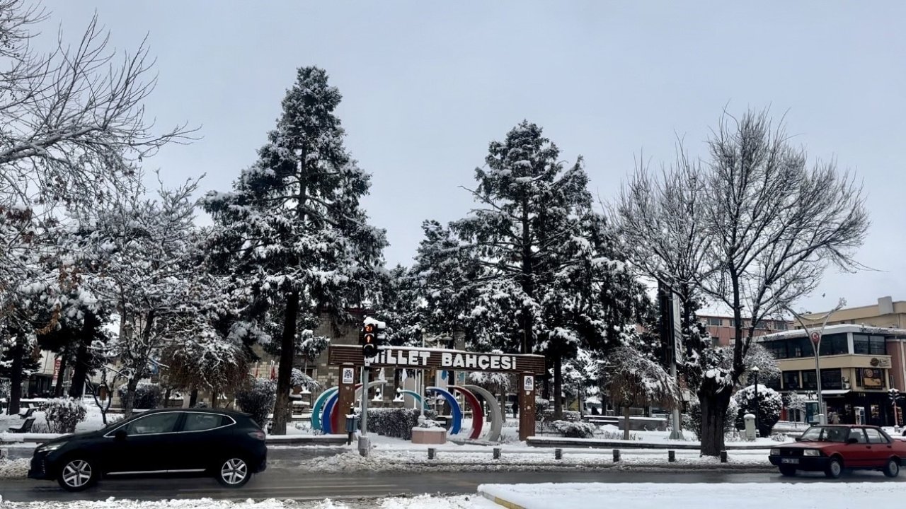 Erzincan’da kar ve tipi etkisini sürdürdü