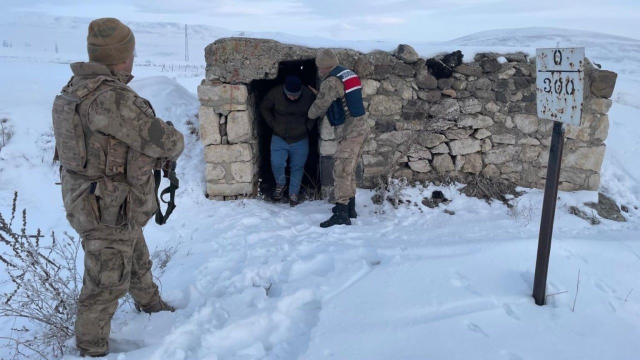 Erzurum’da 51 düzensiz göçmen yakalandı