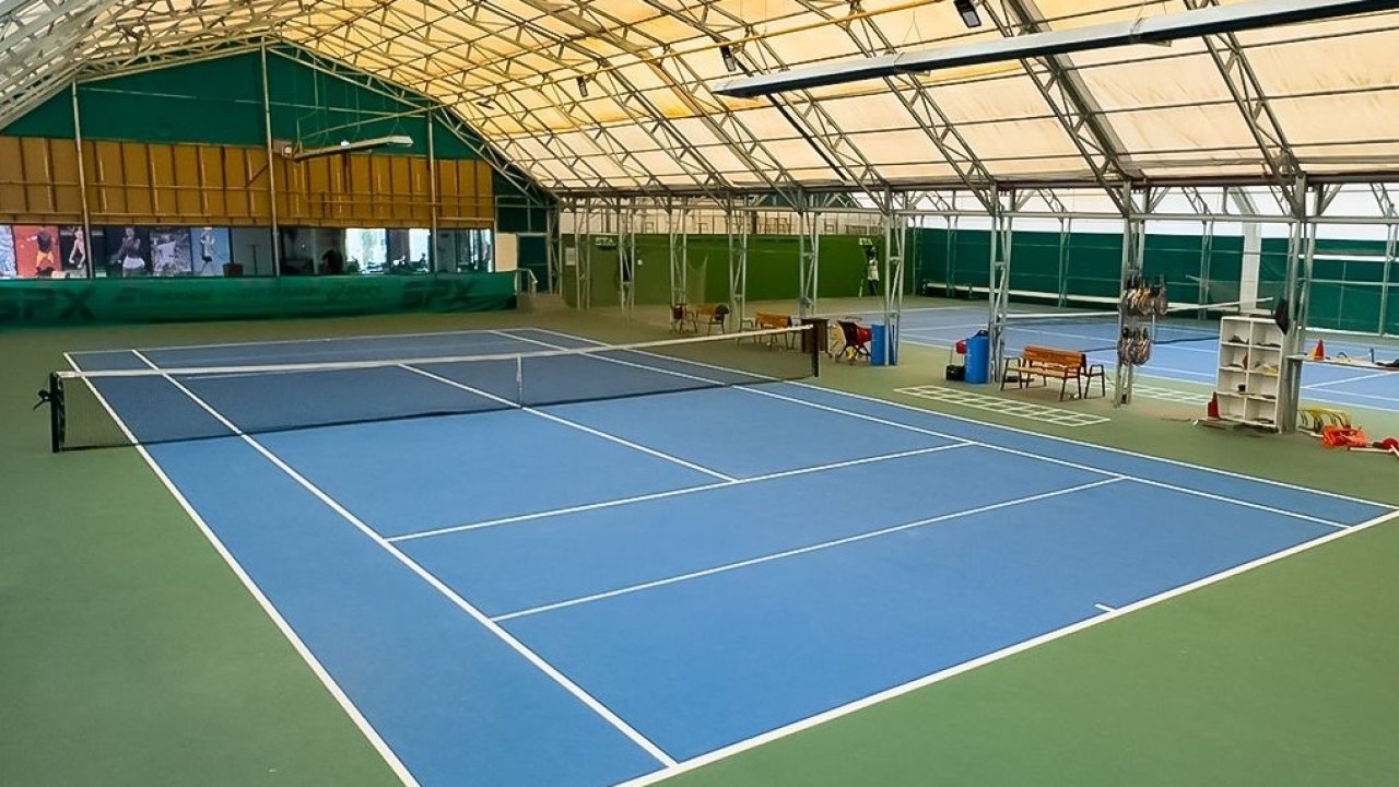 Eskişehir Büyükşehir Belediyesi'nden "8 Mart Kadınlar Tenis Turnuvası" 