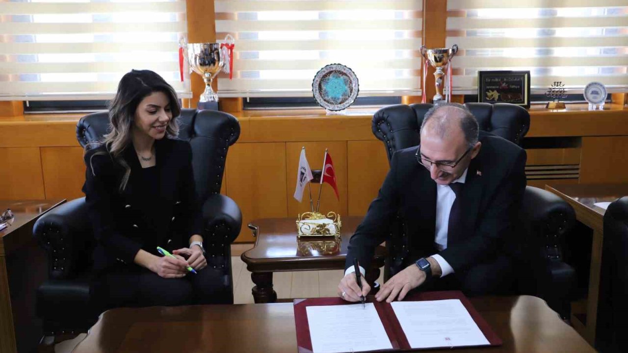 Fırat Üniversitesi’nde AB projeleri için imza töreni