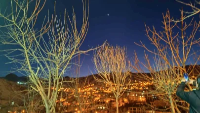 Hakkari’de ay ve venüs bir arada