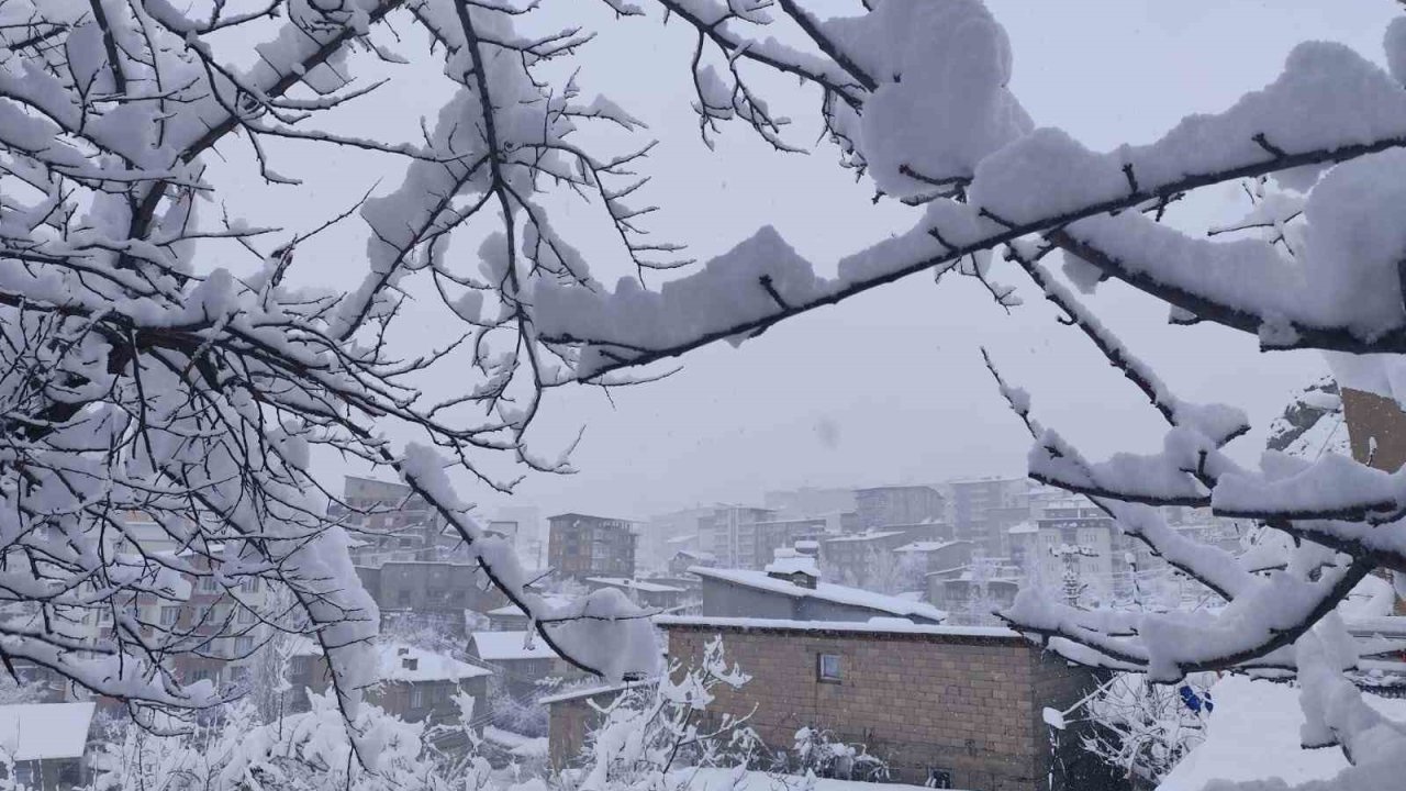 Hakkari’de kartpostallık görüntüler