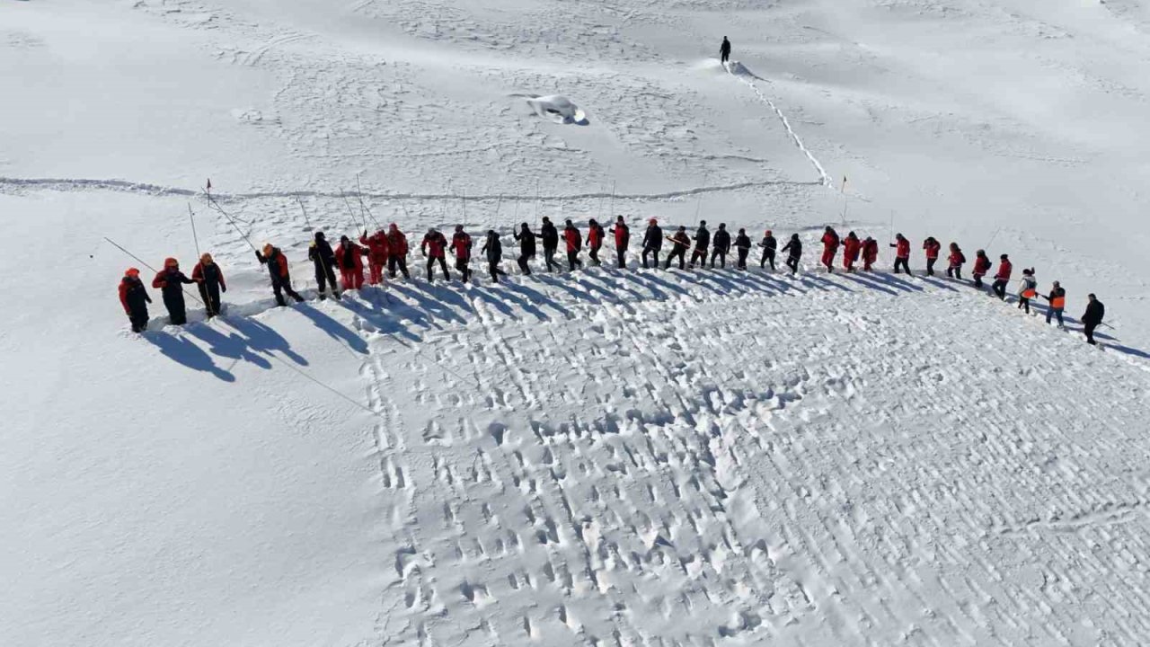 Hesarek Kayak Merkezi’nde arama kurtarma tatbikatı