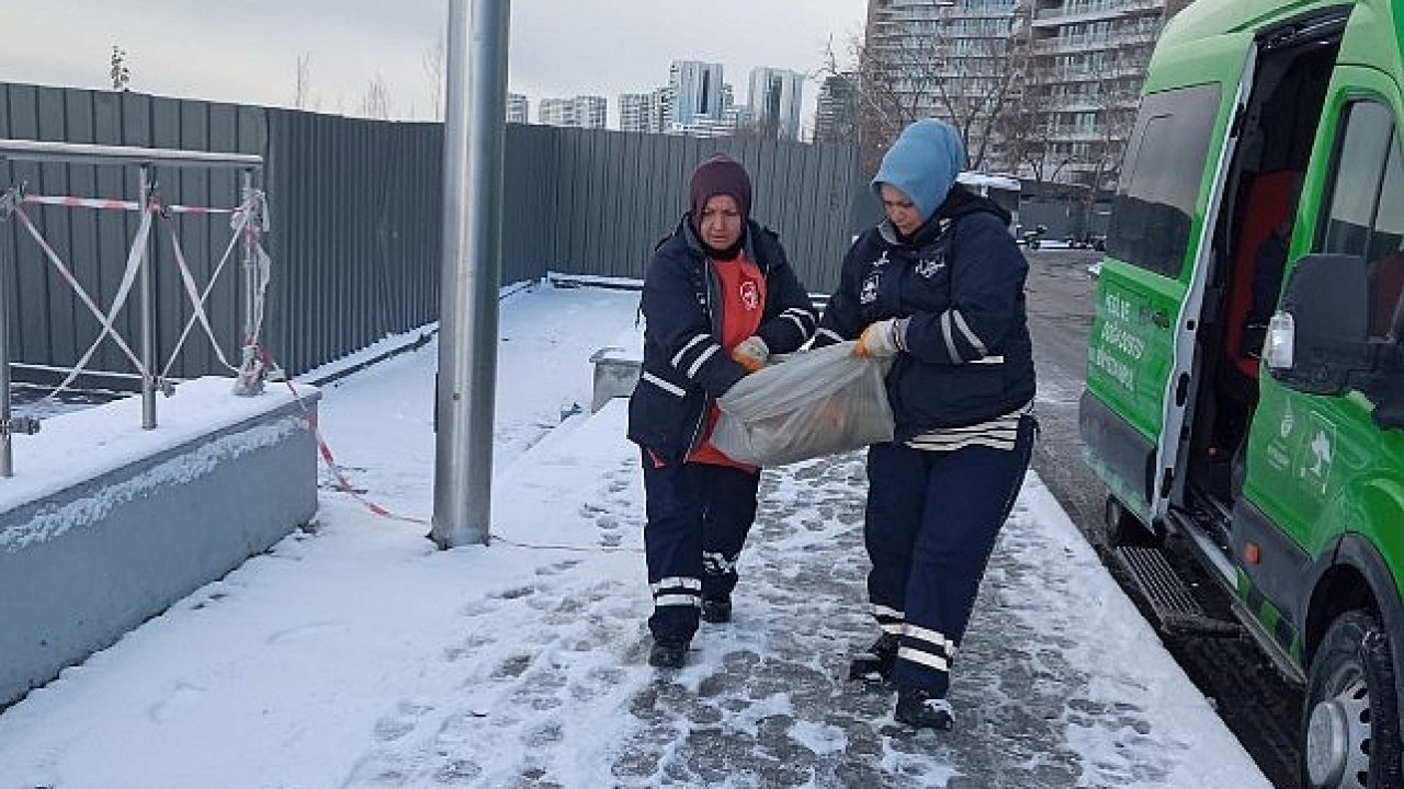 İBB Ekipleri Karla Mücadelede 5'inci Gününde; Kar Kalınlığı 47 Cm'e Ulaştı