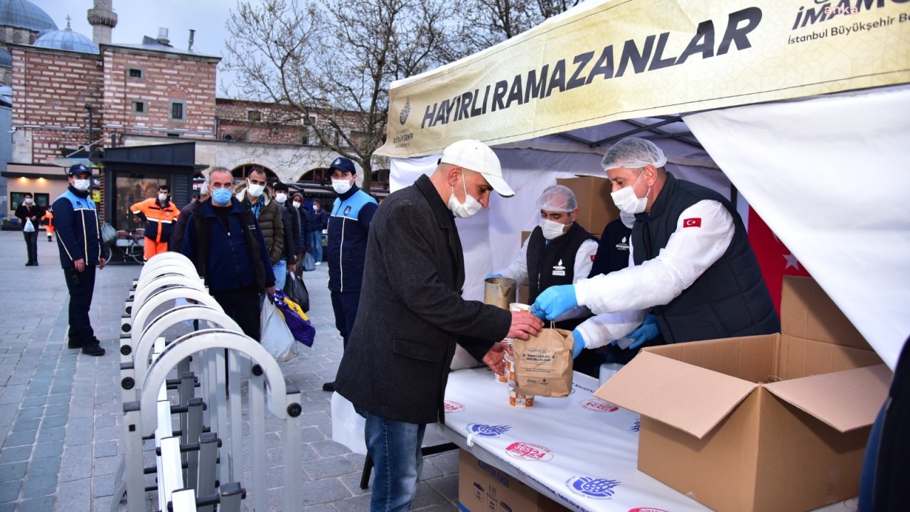 İBB'den Ramazan Dayanışması: İftar çadırlarında 217 bin kişiye sıcak yemek, Kent Lokantalarında 58 bin iftar verilecek