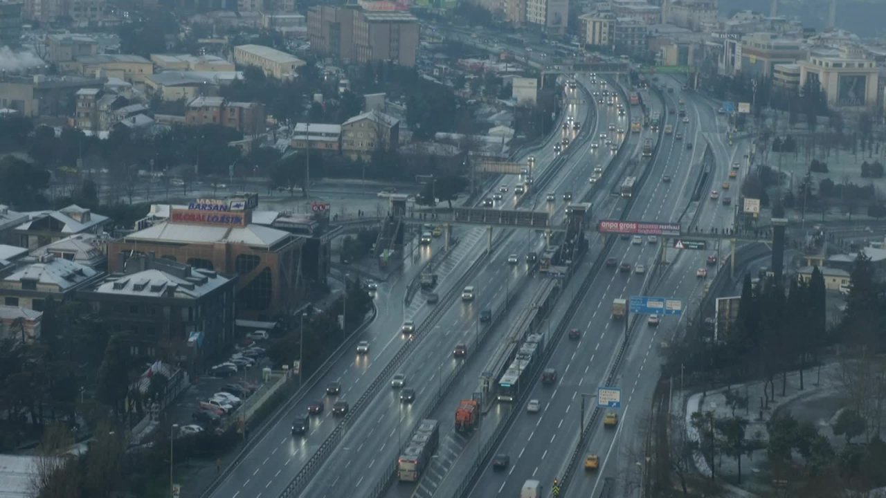  İmamoğlu : “Sorumluluk alanlarımızda herhangi ciddi bir aksama mevcut değil” 