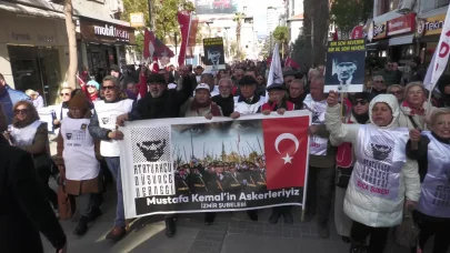 İzmir'de beş teğmen ve üç komutanın TSK’dan ihracı protesto edildi