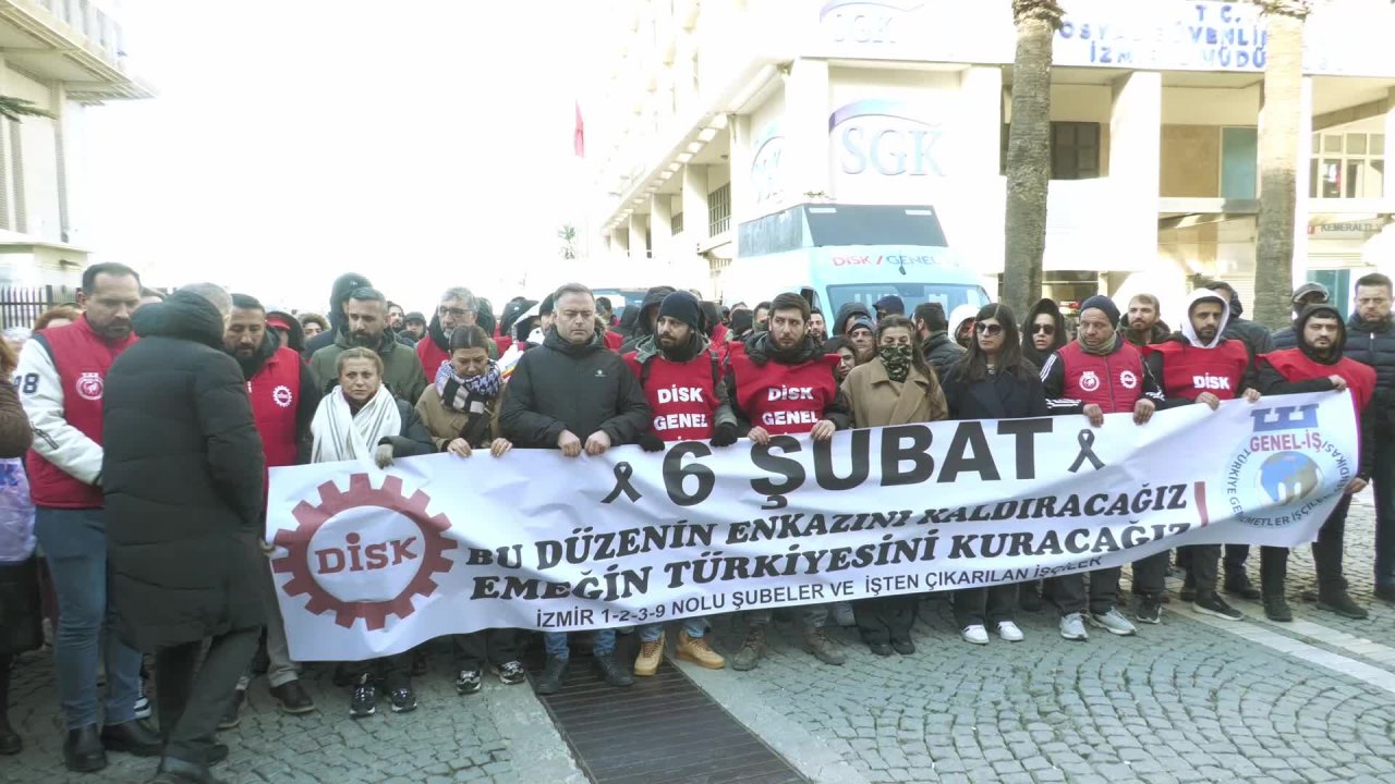 İzmir'de DİSK üyelerinden 6 Şubat anması: Deprem değil rant hırsıyla görmezden gelinen bilimsel uyarılar ve plansız kentleşme öldürüyor